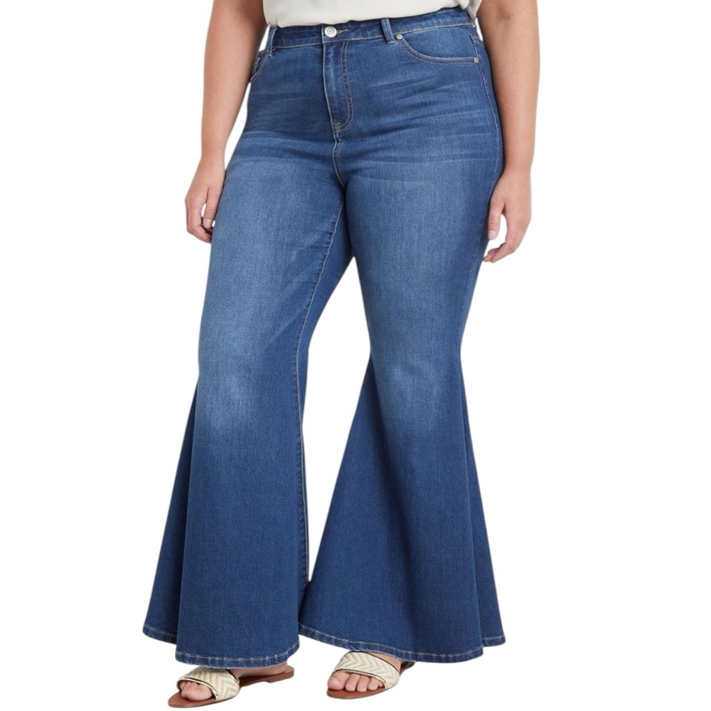 Eloquii Blue High-Rise Flared Wide-Leg Jeans